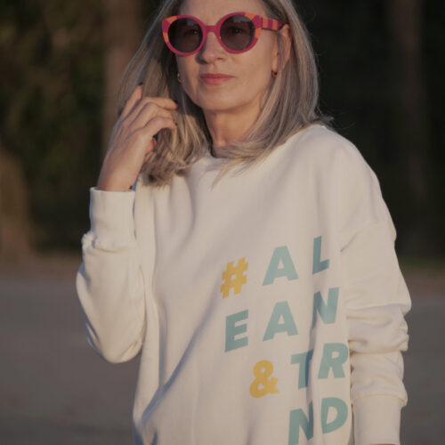 sudadera blanca alegría